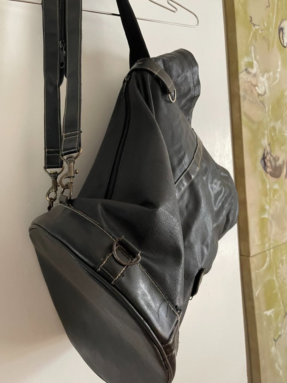 Convertible Bucket Bag - Backpack - Picture 3 of 10